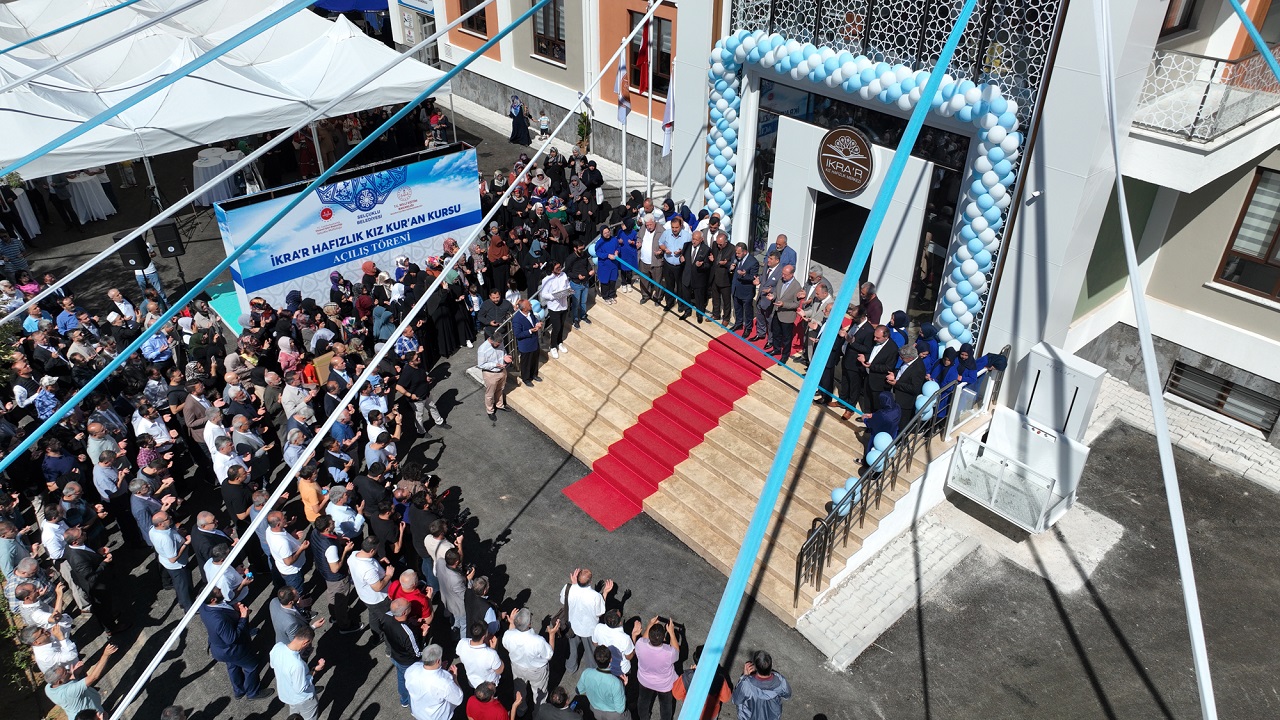 konya-acilis-ikrar-hafizlik-kiz-kuran-kursu.jpg