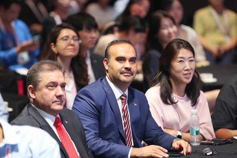 Bakan Kacır: Türkiye'ye yatırım yapan herkes kazandı ve kazanmaya devam edecek