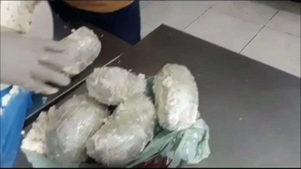 Esrarı akılalmaz yere sakladılar