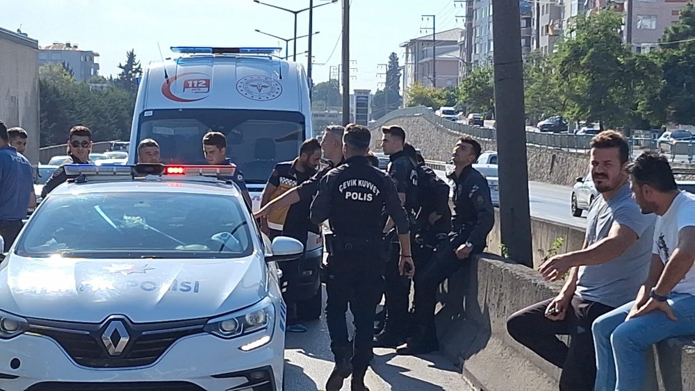 Polis minibüsleri zincirleme kazaya karıştı: 5 polis yaralı