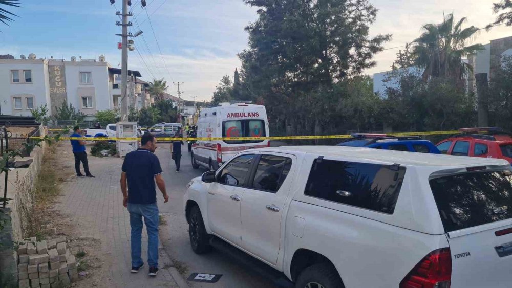 Kanlı infaz! 2 kişi otomobilde silahla vurularak öldürüldü