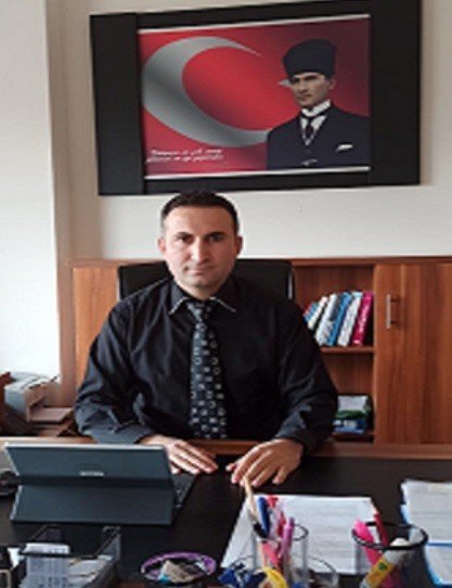 Dekan yardımcısına öğrenci bıçakla saldırdı