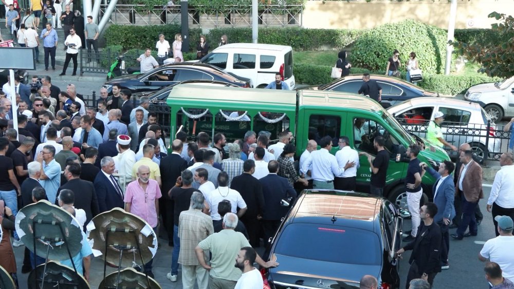 Cumhurbaşkanı Erdoğan'ın kuzeni Mehmet Mutlu son yolculuğuna uğurlandı