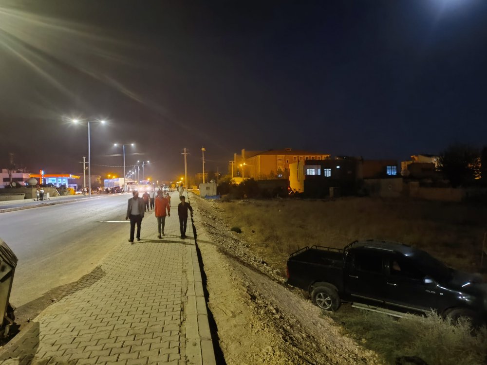 Kamyonet ile otomobil çarpıştı: 4 yaralı