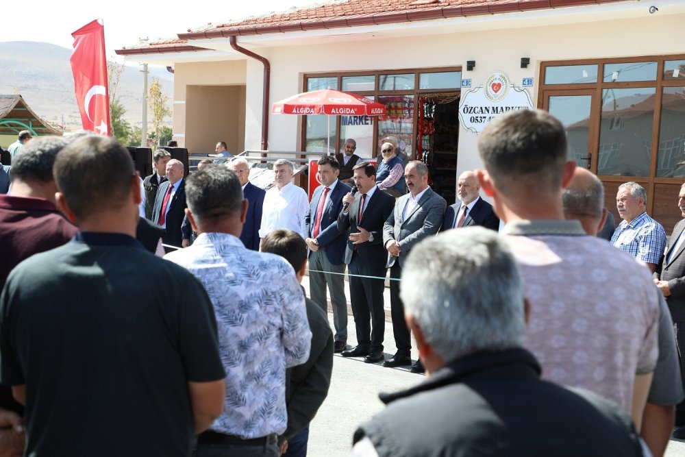 Karatay’da bir ilçeye daha sosyal tesis kazandırıldı