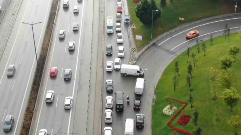 Ters yöne girip trafiği birbirine kattılar