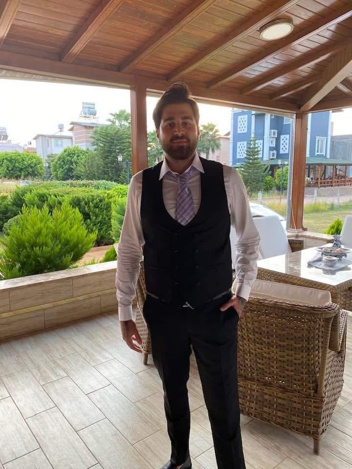 İş insanı babasını öldürüp, annesini yaraladı