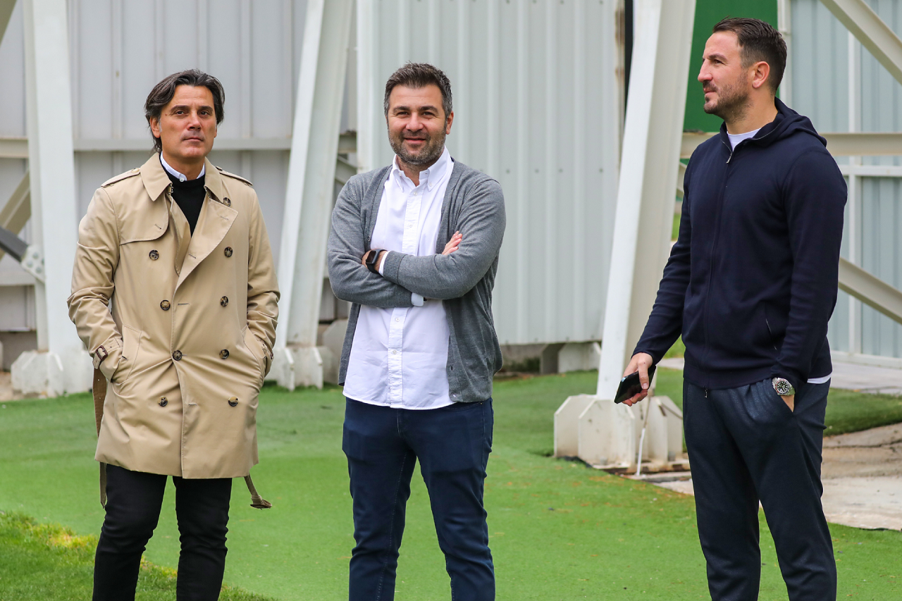 montella-konyaspor-tesislerini-ziyaret-etti.png