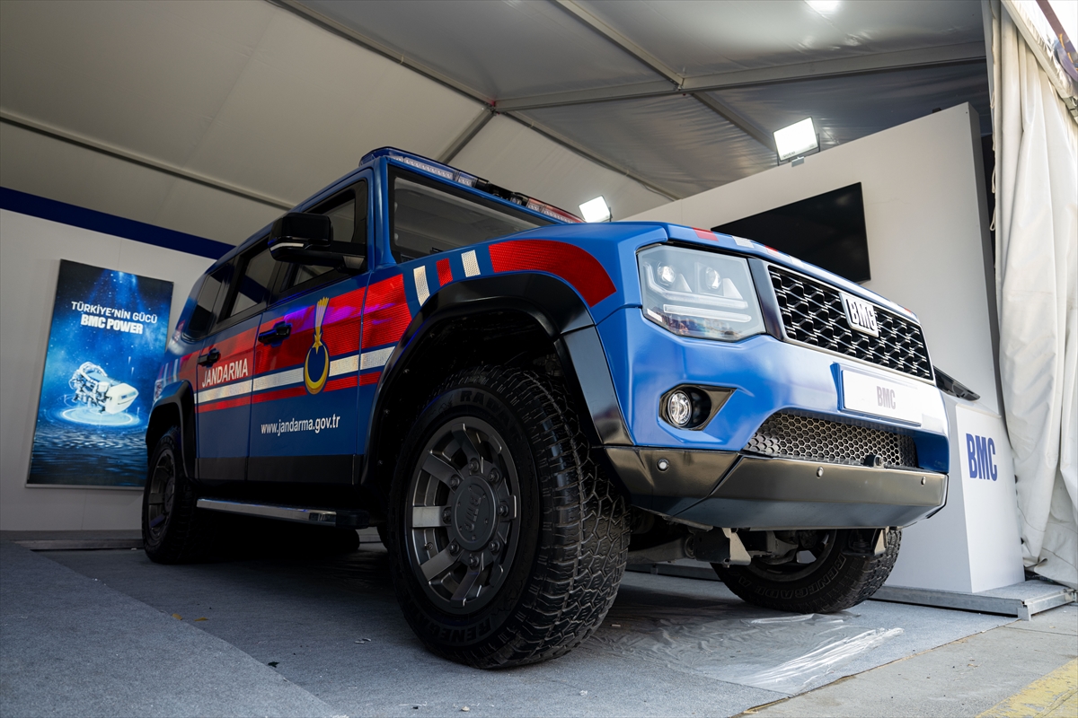 aa-20230927-32248920-32248911-jandarmanin-yerli-suv-araci-ilk-kez-ortaya-cikti.jpg