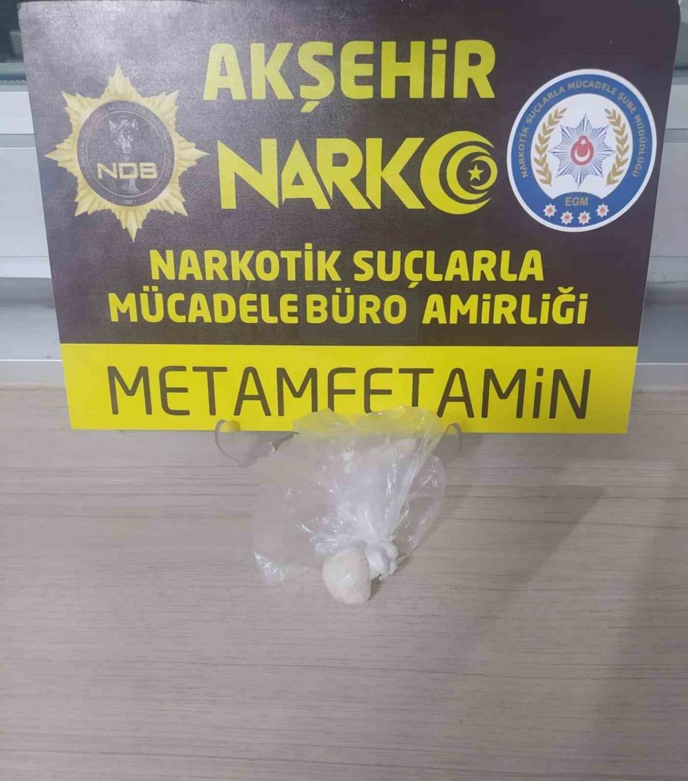 Konya’da  sokak satıcılarına uyuşturucu operasyonu