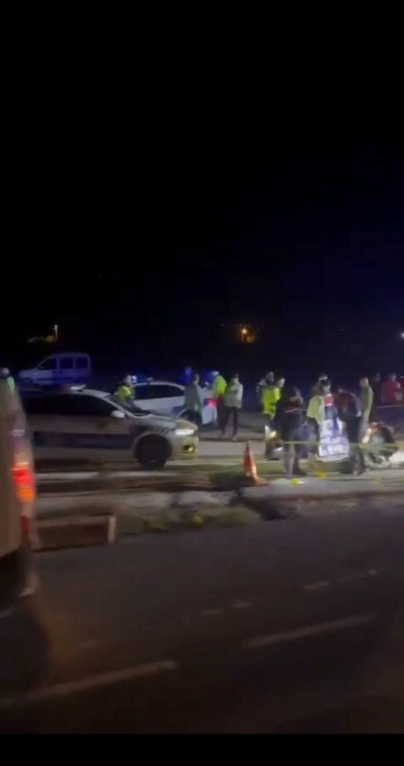 Otoyolda erkek cesedi polisi harekete geçirdi