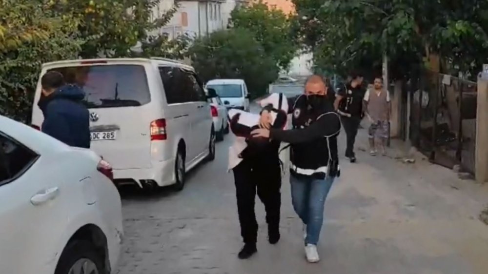 8 ilde 'Kafes' Operasyonu! 'Bulutlar Çetesi' suç örgütü çökertildi