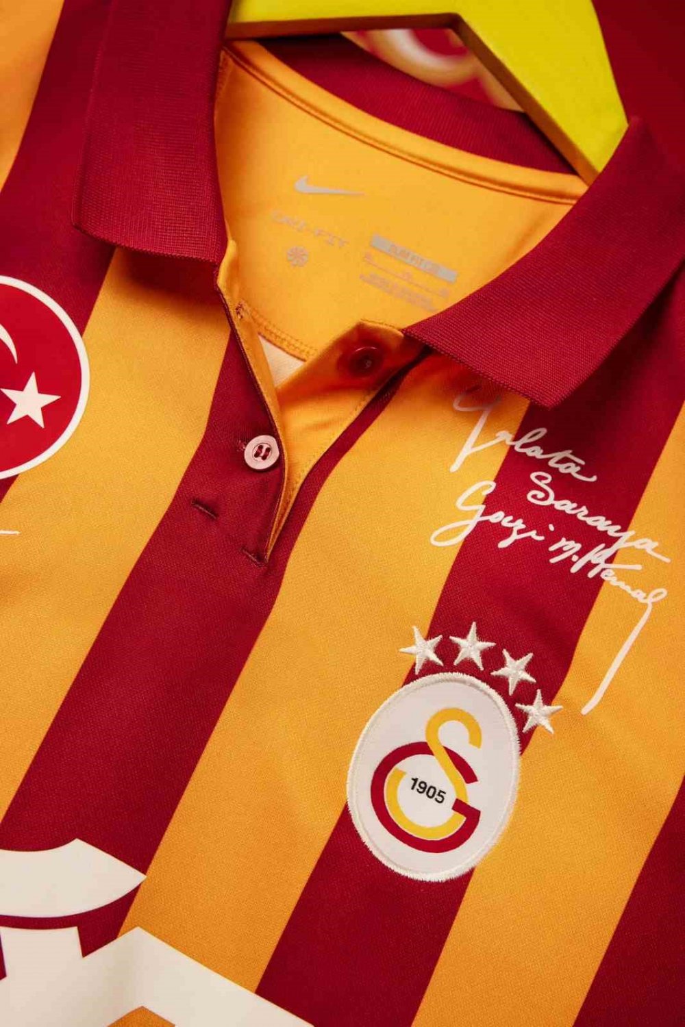 Galatasaray’dan, Cumhuriyet’in 100. yılına özel forma
