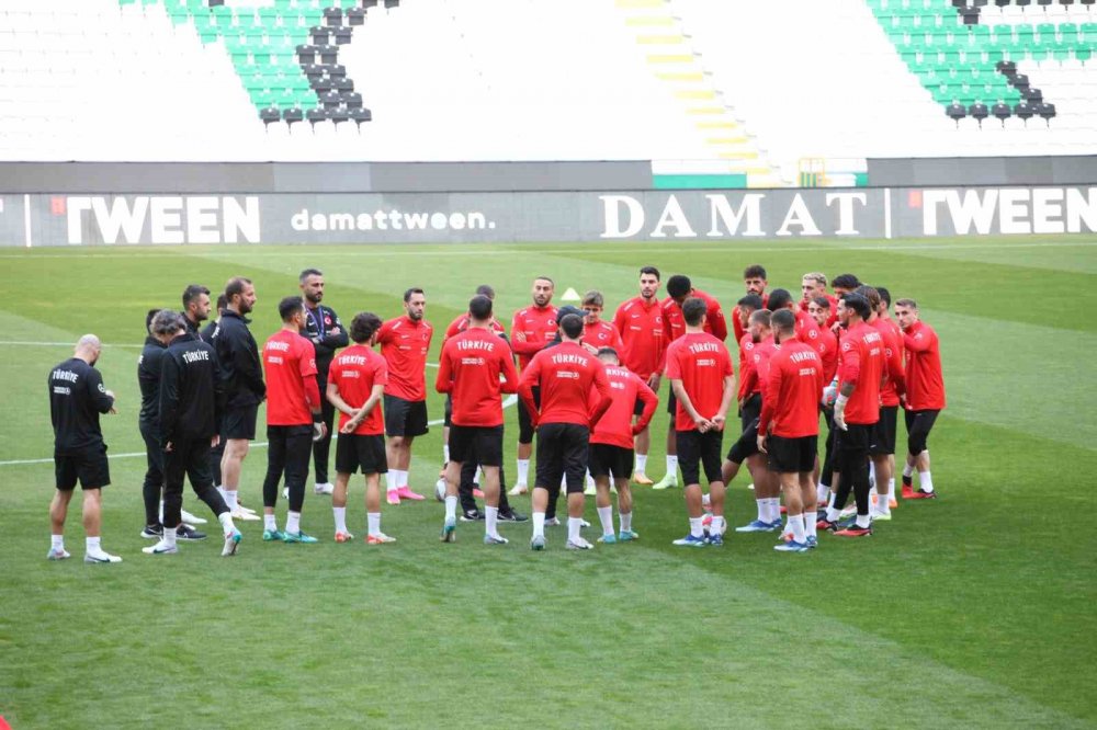 A Milli Futbol Takımı, Letonya maçına hazır