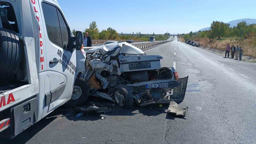 Konya’da feci kaza! Hurdaya dönen otomobilin sürücüsü hayatını kaybetti