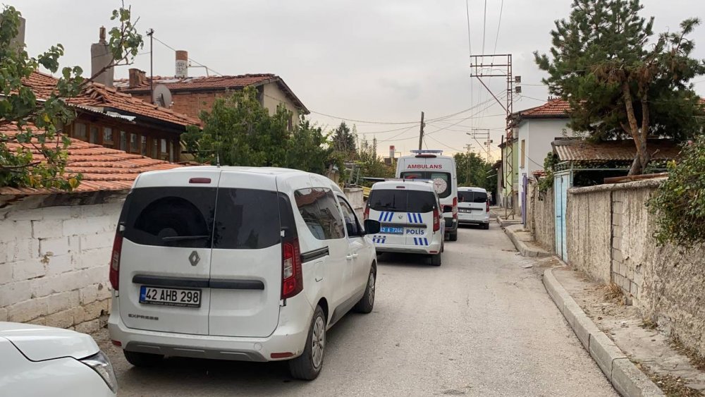 Konya’da 13 yaşındaki kız tabancayla oynarken kendini vurdu