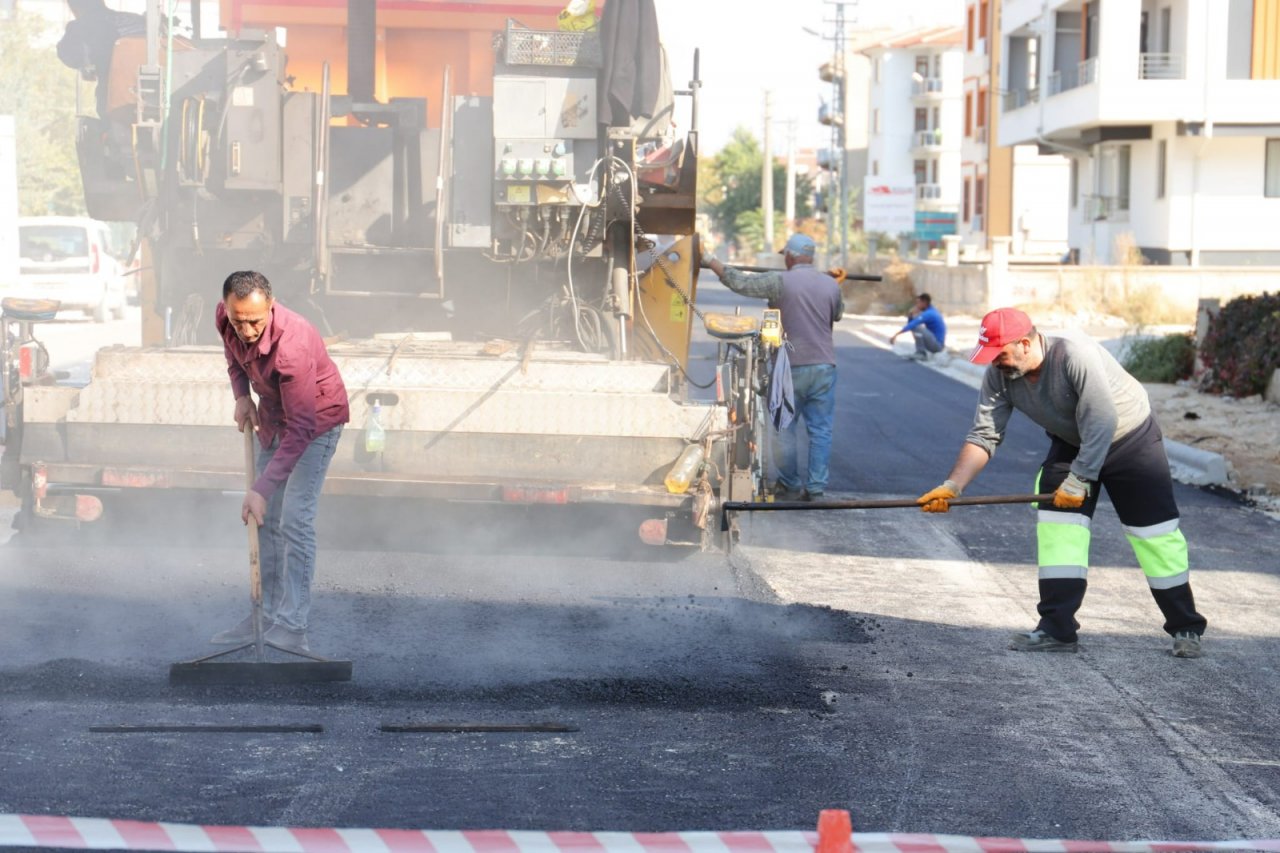 konyanin-ilcesinde-yol-calismalarinda-rekor-001.jpg