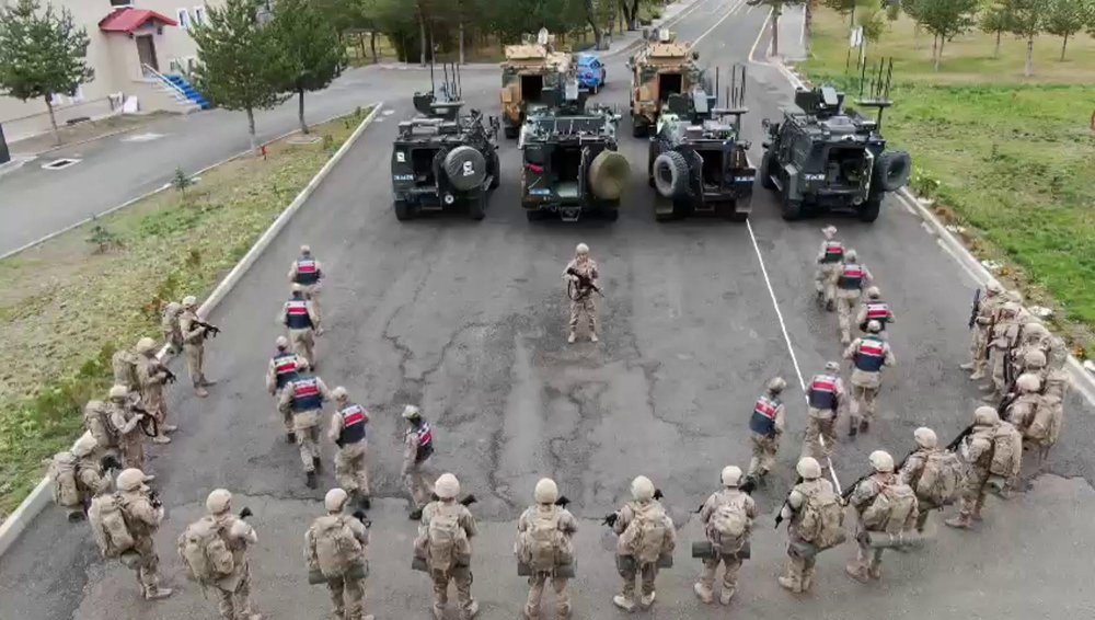 12 ilde 'terör' operasyonu halk desteği ile sürüyor... 29 gözaltı kararı