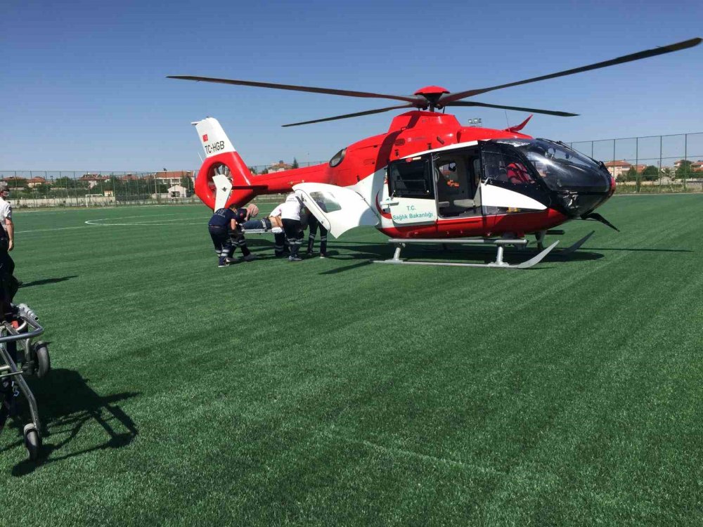 Konya'da kalp krizi geçiren yaşlı adam için helikopter ambulans havalandı