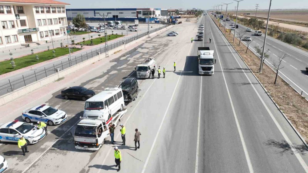 Trafik Başkanı Ayhan, Konya’da araçlara yönelik denetime katıldı