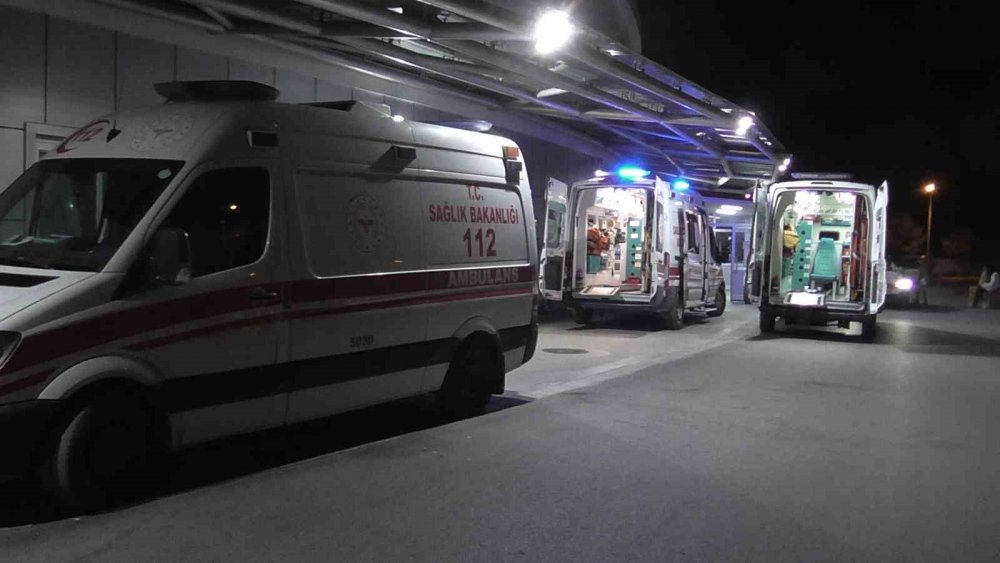 Konya’da motosiklet yayaya çarptı: 3 yaralı