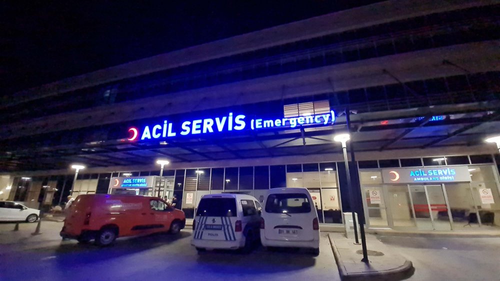 Annesinin emzirirken uyuya kaldığı bebek boğuldu