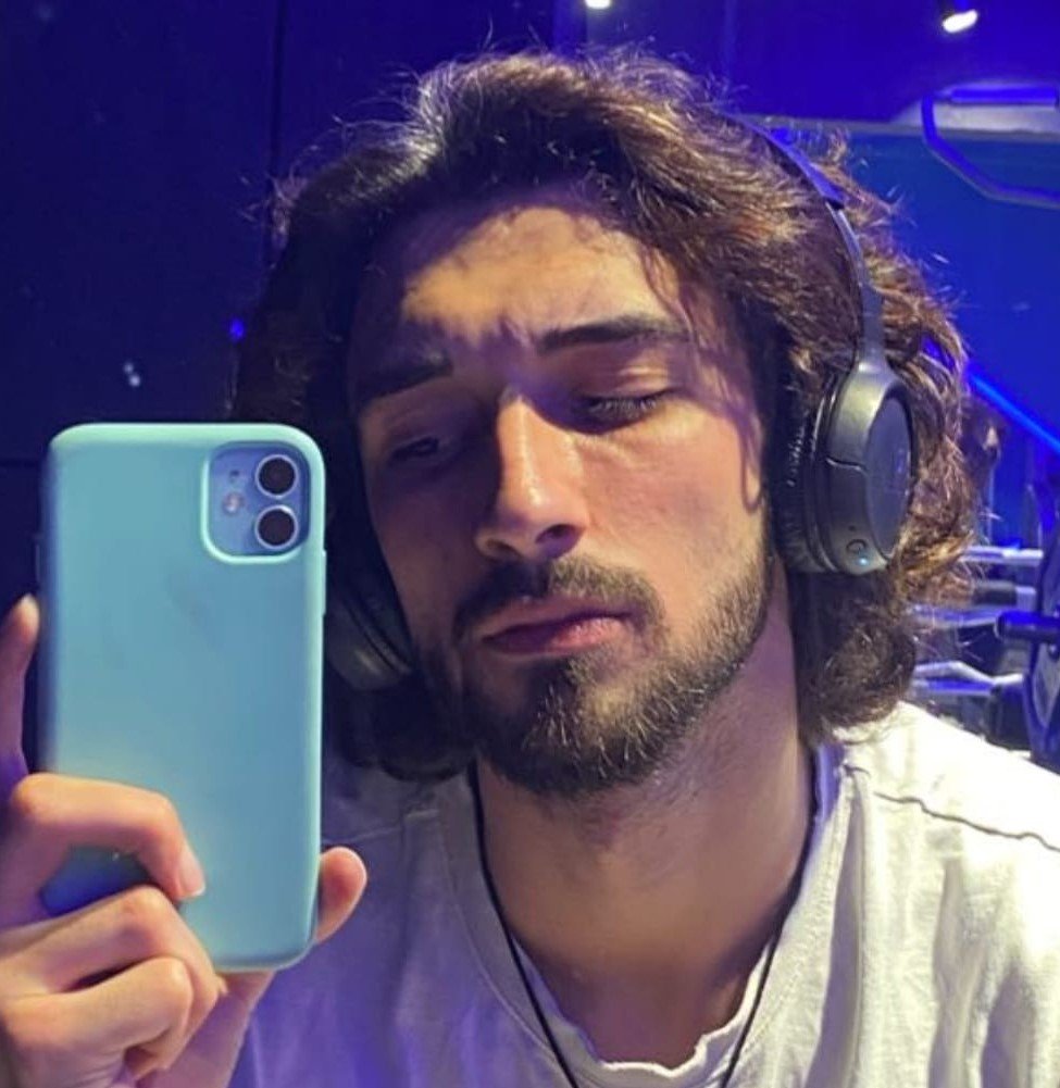 Konyalı genç Fethiye’de motosiklet minibüse çarpıp hayatını kaybetti