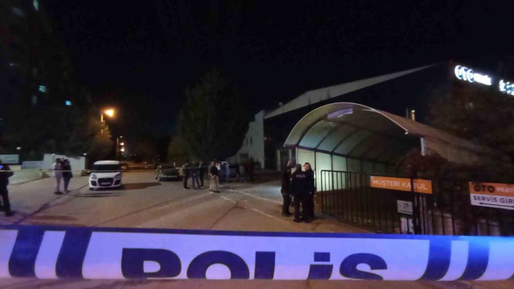 Konya'da madde bağımlısı şahıs polisin silahını almak isterken kendini vurdu