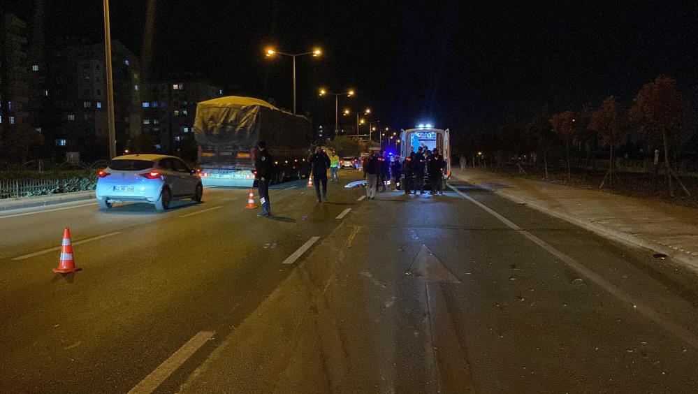 konyada-trafik-kazasi-motokurye-hayatini-kaybetti.jpg