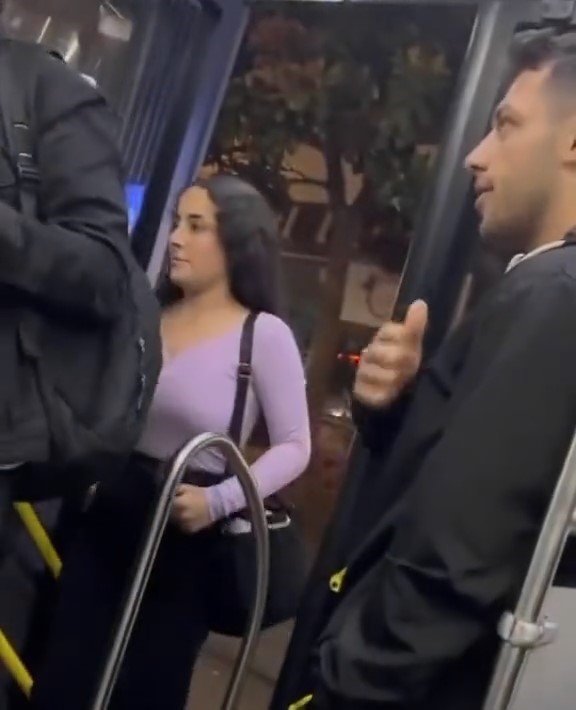 Öğrencilere otobüs bileti ısmarladığı zannedildi ama gerçek bambaşka çıktı!