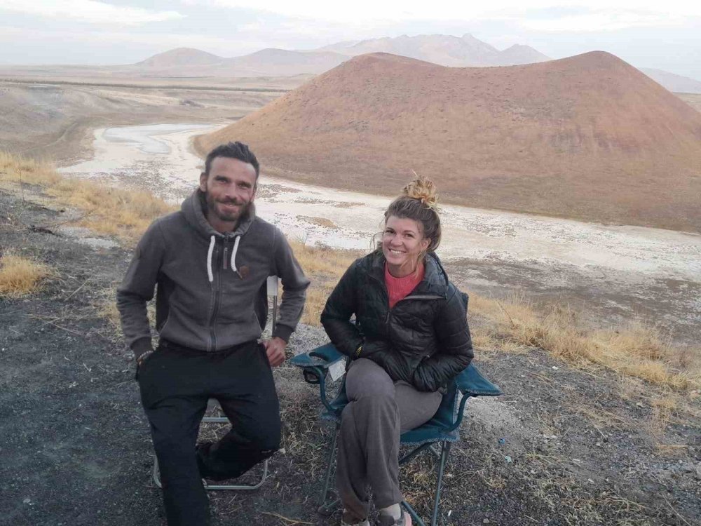 Fransız turistler Konya'da bakın nasıl kamp yaptılar!