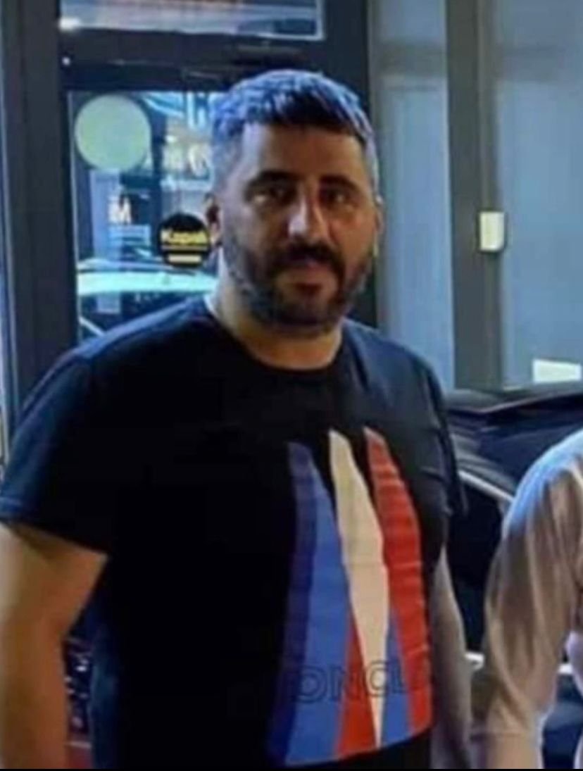 Küçükçekmece'de 36 yaşındaki galerici evinin önünde uğradığı silahlı saldırıda öldü