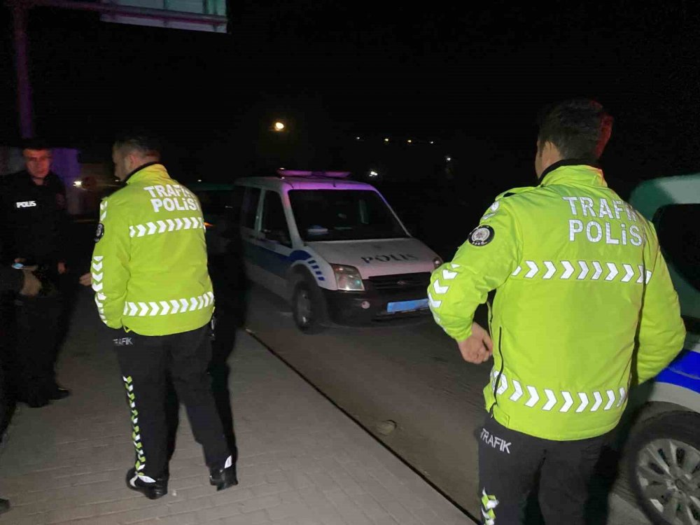 Konya'da hırsızlık şüphelisi habersiz aldığı teyzesinin aracıyla polisten 60 kilometre kaçtı