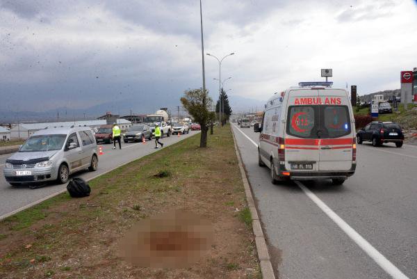 Hafif ticari aracın çarptığı kadın ağır yaralandı