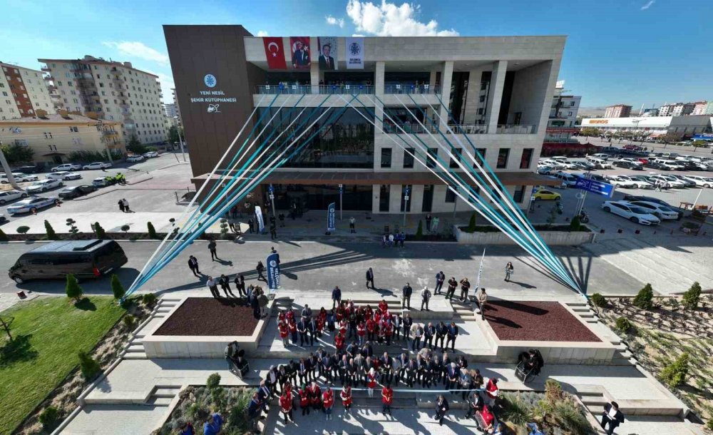Selçuklu'nun eğitim yatırımları Türkiye'ye örnek oluyor