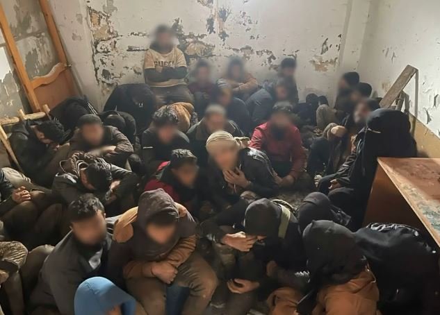Gaziantep'te 58 kaçak göçmen ile 4 organizatör yakalandı