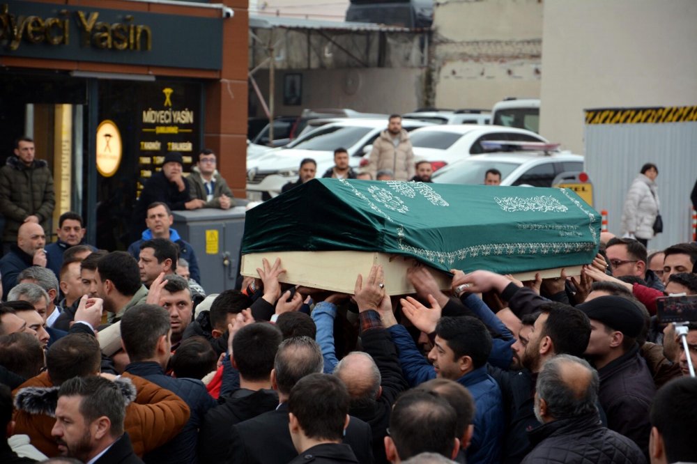 AK Parti Balıkesir Gençlik Kolları Başkanı Uysal'ın cenazesi toprağa verildi