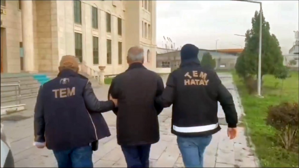 FETÖ üyelerine Konya dahil 12 ilde operasyon: 38 gözaltı