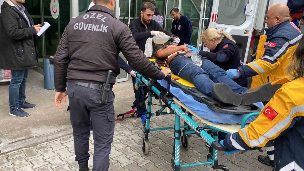 Konya’da otomobil bariyerlere çarptı! Sürücü ağır yaralandı