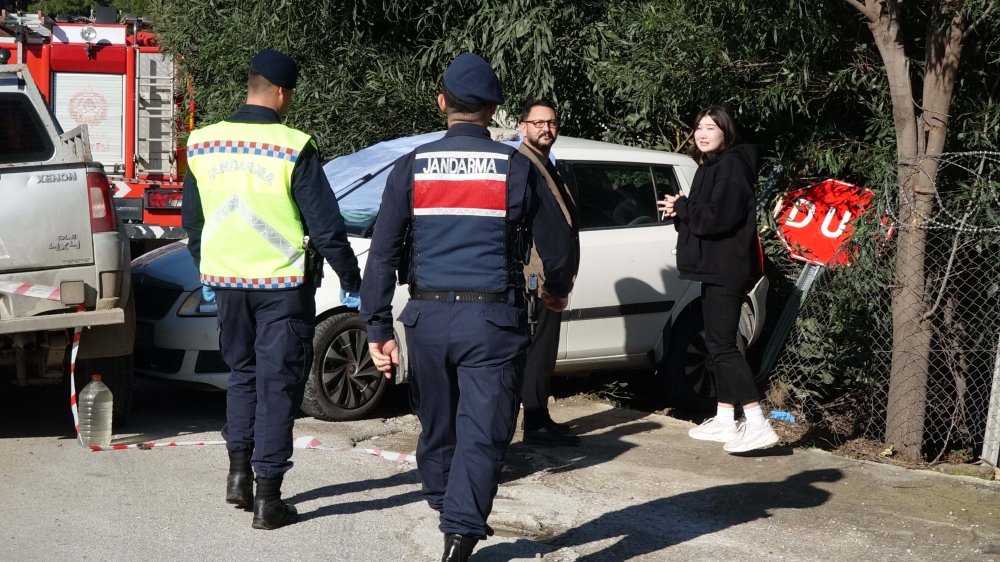 Kamyonet ile çarpışan otomobildeki Kazakistanlı bakıcı öldü