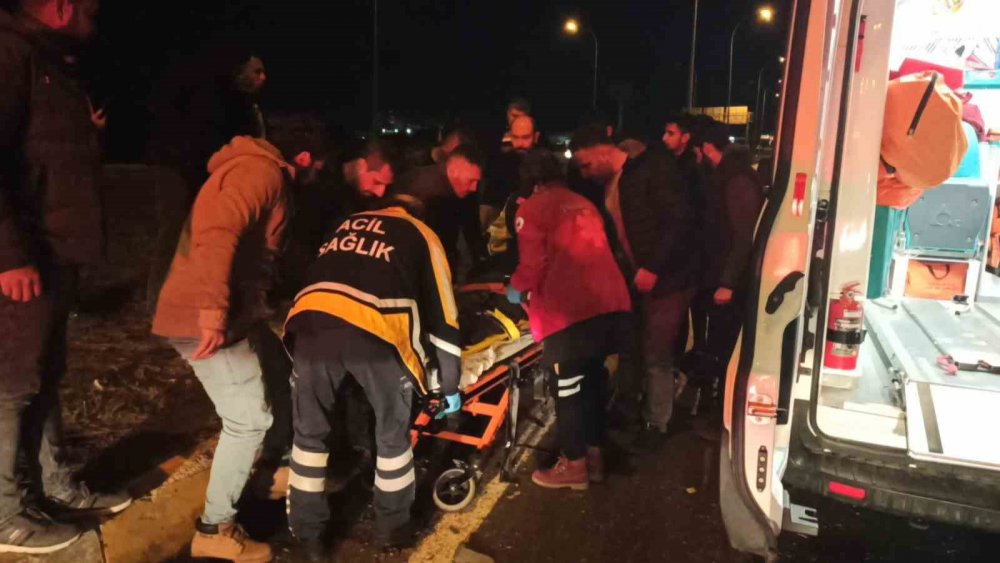 Konya’da otomobiller çarpıştı, yaralı var!