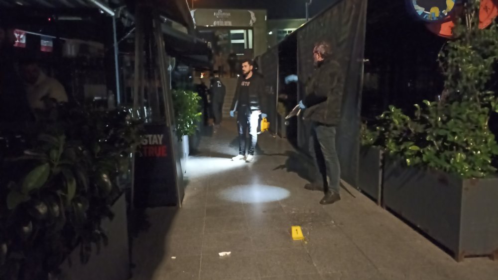 Eğlence mekanında silahlı kavga