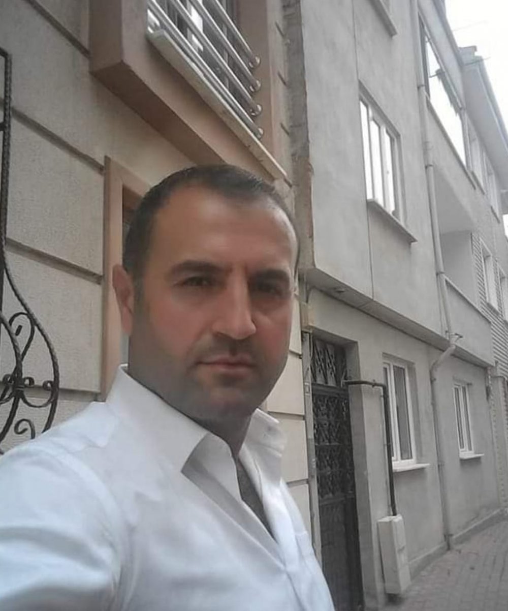 Kestiği ağacın altında kalan orman işçisi öldü