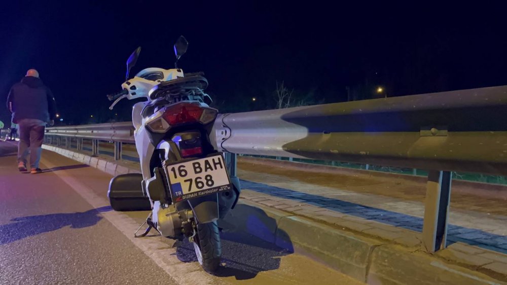 Bursa'da şiddetli rüzgarda devrilen motosikletli öldü