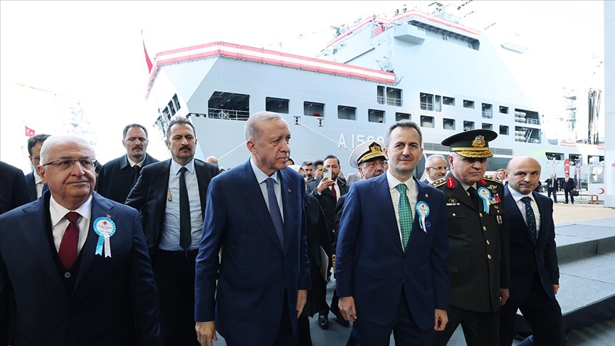 son-dakika-turk-donanmasinda-tarihi-gun-erdoganin-katilimiyla-4-yeni-gemi-teslim-edildi.jpg
