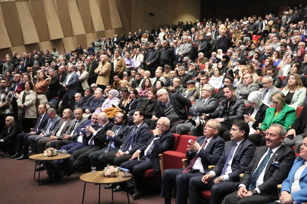 Denizli'de AK Parti'nin ilçe belediye başkan adayları açıklandı