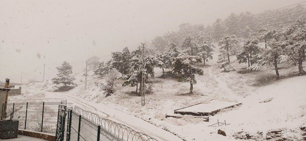 Konya’da kar yağışı... 3 ilçe beyaza büründü