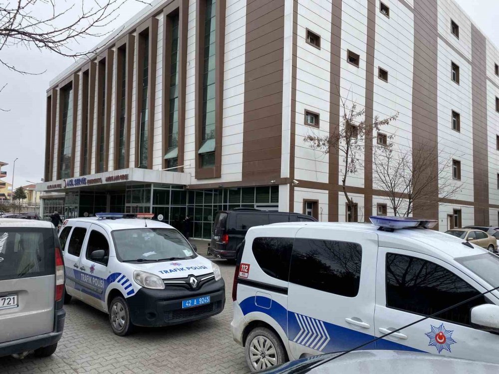 Konya'da otomobilin çarptığı yaya hastanelik oldu