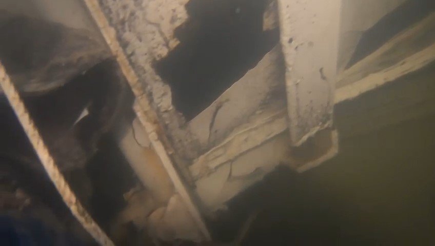 Batan geminin makine dairesinin girişi görüntülendi