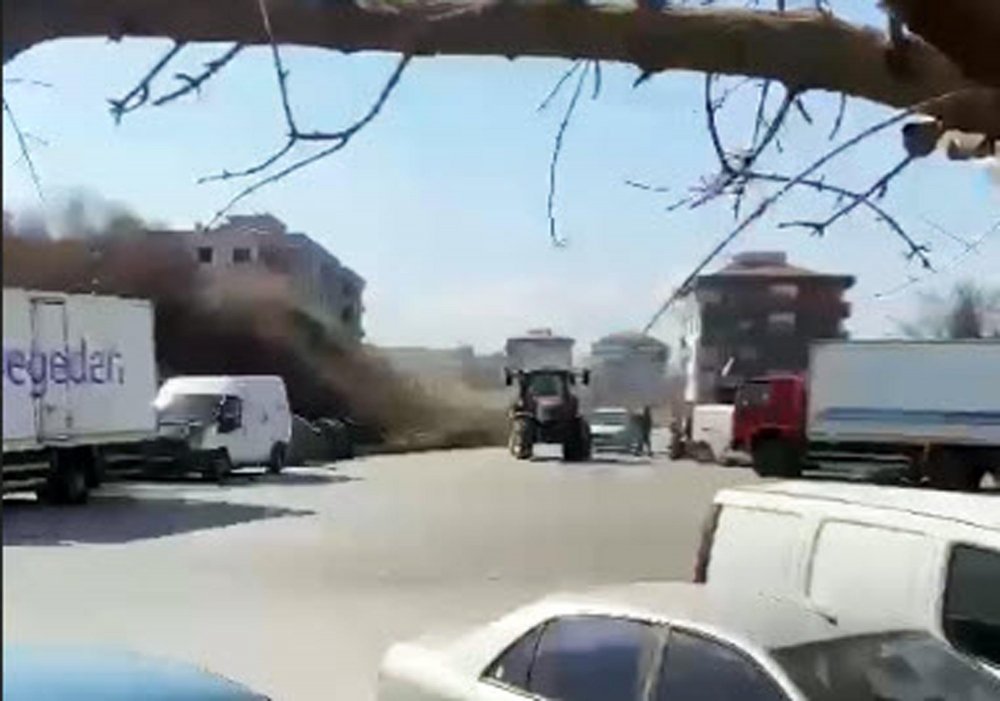 Manisa'da 'dur' ihtarına uymayan traktör sürücüsü gündem oldu! Bakın ne ceza aldı